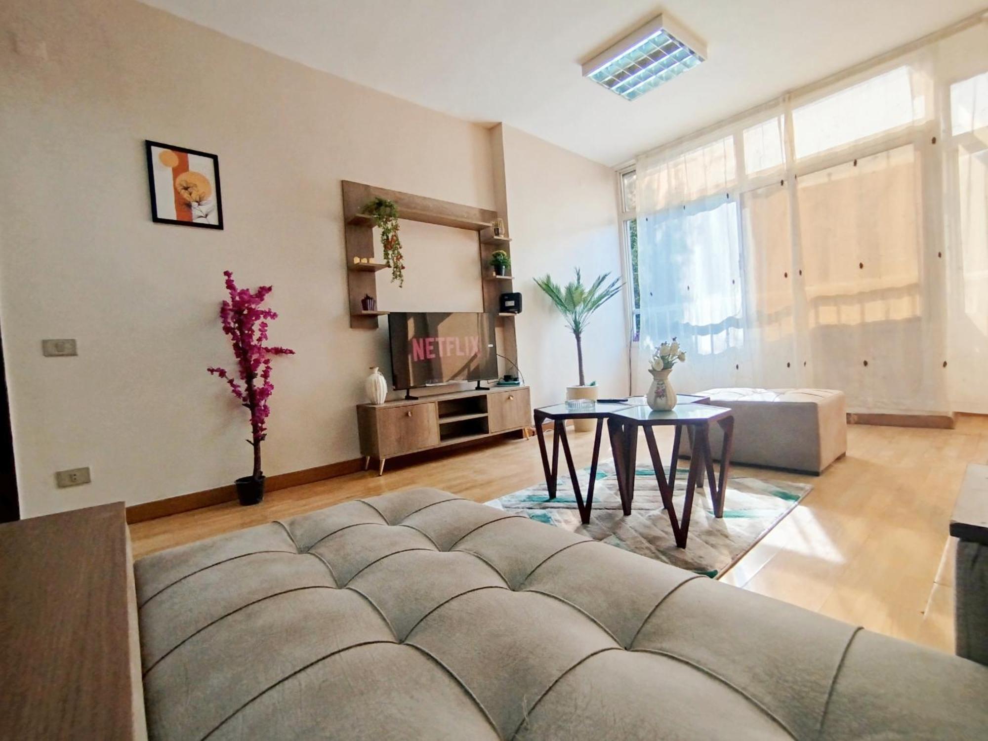 Garden City Apartment In Downtown Kairo Exteriör bild